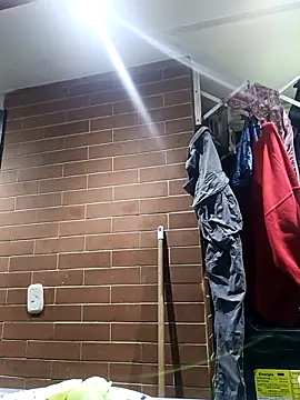 Snapshot of devi_black13_ chatting on 02/19/25, 01:18 devi black13  online show from 02/19/25, 01:18