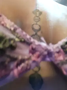 Snapshot of devi_black13_ chatting on 02/25/25, 04:57 devi black13  online show from 02/25/25, 04:57