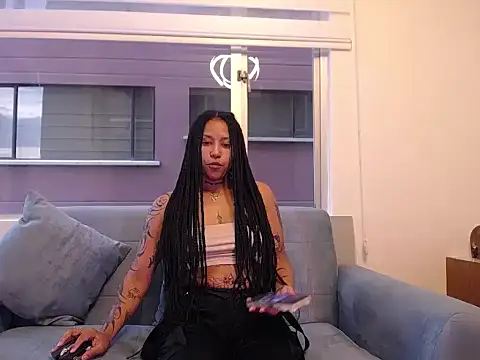 Snapshot of devi_black13_ chatting on 10/15/25, 10:43 devi black13  online show from 10/15/25, 10:43