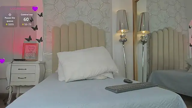 Foxy200   online show from 03/26/26, 08:14