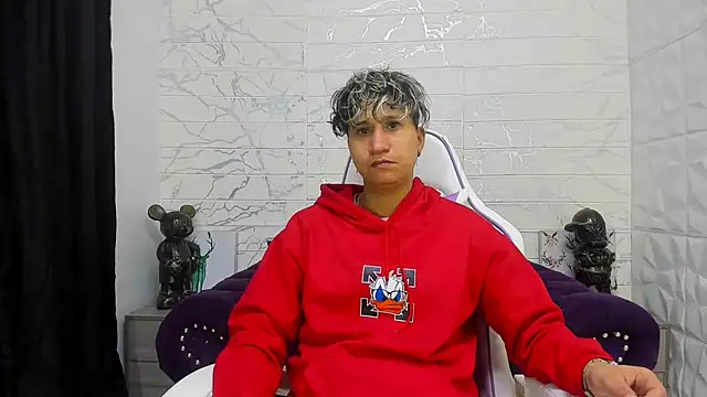 Im Milan Rs online show from 02/17/25, 12:43