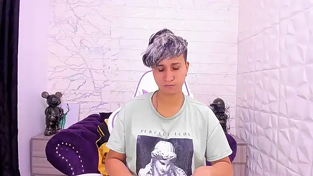 Im Milan Rs online show from 02/19/25, 03:17