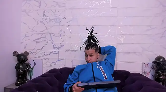 Im Milan Rs online show from 02/22/25, 09:45