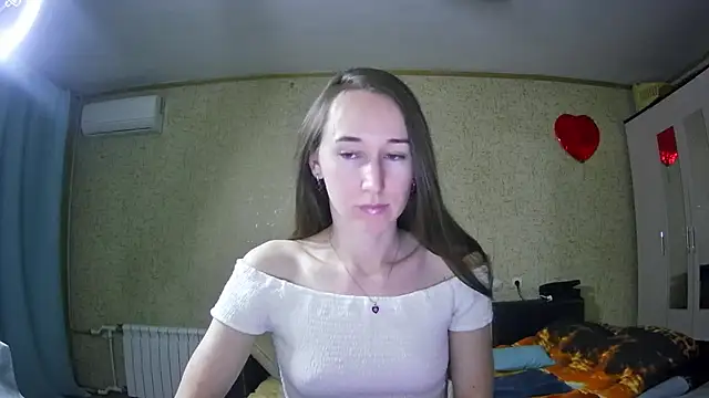 --Model--2 online show from 12/09/24, 11:24