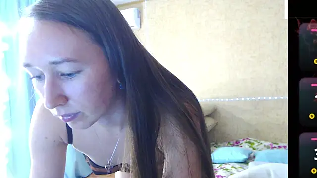 --Model--2 online show from 03/09/25, 11:25