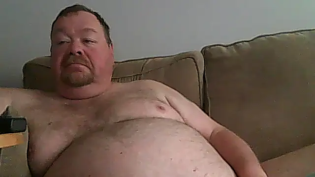 Snapshot of hitman_35 chatting on 06/17/26, 04:30 hitman 35 online show from 06/17/26, 04:30