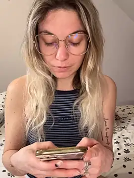 carlaaa online show from 03/11/26, 09:54