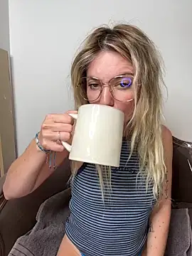 carlaaa online show from 06/01/26, 08:32