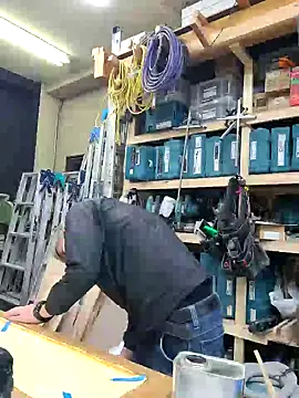 da--------i online show from 02/19/25, 09:50