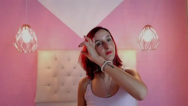 Ambar Roux  online show from 02/03/25, 08:03