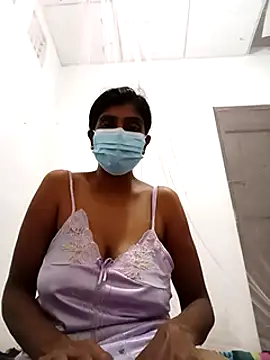 Snapshot of Amaaya_Baby chatting on 12/13/24, 03:11 Amaaya Baby online show from 12/13/24, 03:11