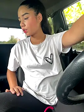  Luana online show from 11/05/25, 07:47