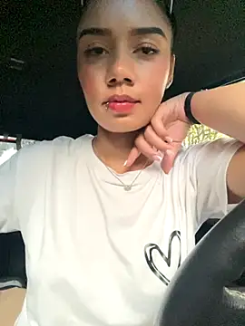  Luana online show from 11/27/25, 06:43