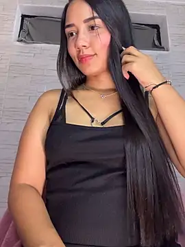 Snapshot of _Luana chatting on 06/19/26, 01:54 Luana online show from 06/19/26, 01:54