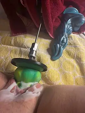 Snapshot of luisa1 chatting on 09/25/25, 06:11 luisa1 online show from 09/25/25, 06:11