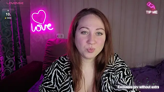 KellyCrystall online show from 11/07/25, 04:23