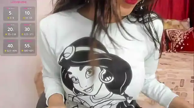 Snapshot of Reika_01 chatting on 12/06/24, 12:45 Reika 01 online show from 12/06/24, 12:45