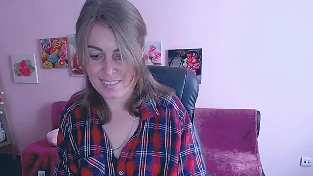 Hot Milady online show from 03/10/25, 08:26