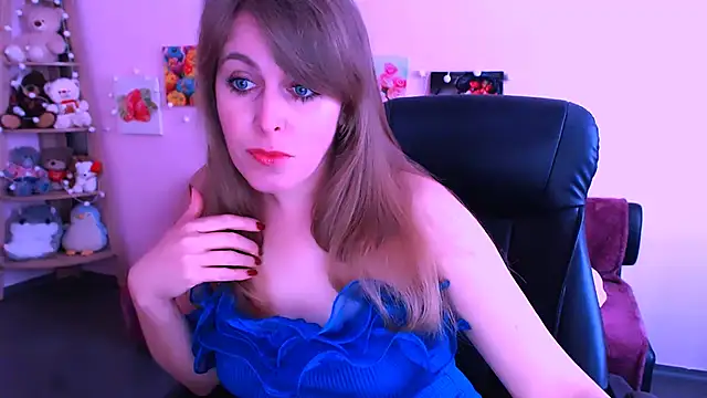 Hot Milady online show from 04/17/26, 07:33