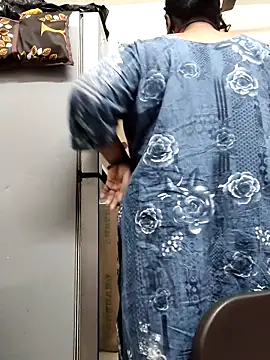 zeepe19 online show from 12/21/25, 03:35