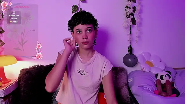 Snapshot of fernanda_indie chatting on 09/23/25, 07:39 fernanda indie online show from 09/23/25, 07:39