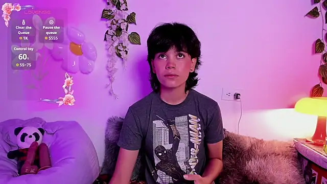 Snapshot of fernanda_indie chatting on 11/08/25, 01:17 fernanda indie online show from 11/08/25, 01:17