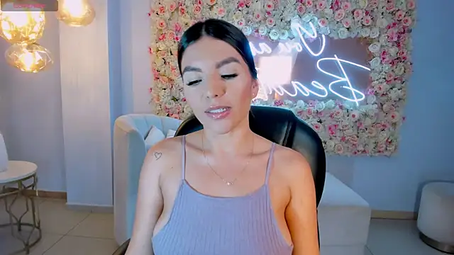 ValeriaRoldanX online show from 02/05/25, 03:23