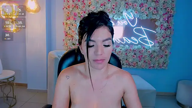 ValeriaRoldanX online show from 02/05/25, 09:25