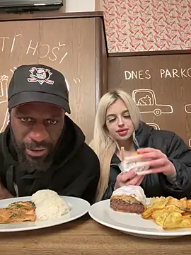 Snapshot of MacTroy chatting on 02/02/26, 08:51 MacTroy online show from 02/02/26, 08:51