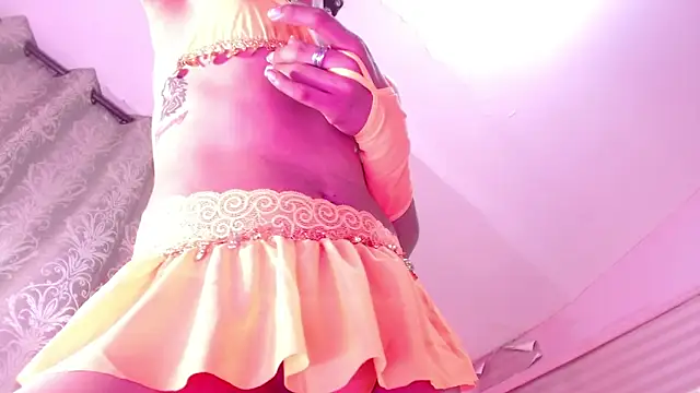 giselle ocampo online show from 02/05/25, 04:47