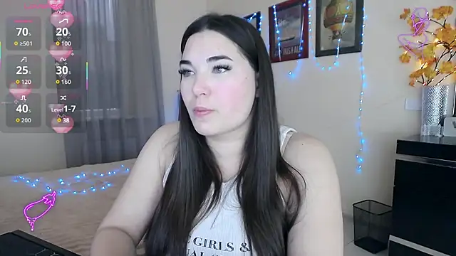 Lillianhot68 online show from 12/23/25, 09:40