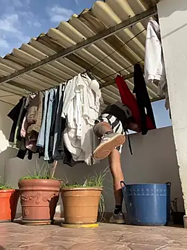 JuanZapata33 online show from 12/16/24, 09:09