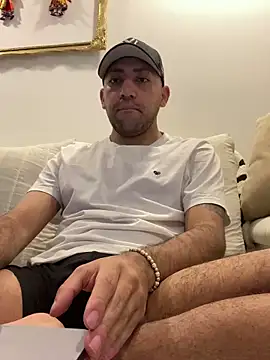 JuanZapata33 online show from 02/06/25, 11:04