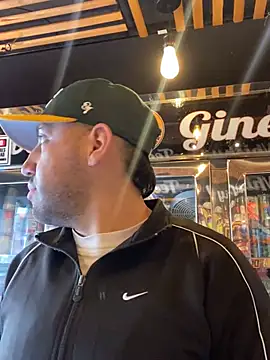 JuanZapata33 online show from 03/16/25, 09:16