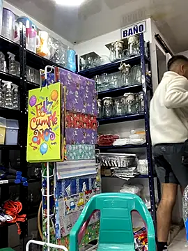 JuanZapata33 online show from 12/03/25, 09:57