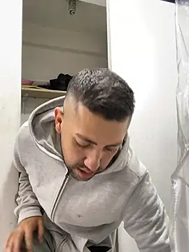 JuanZapata33 online show from 03/22/26, 09:51