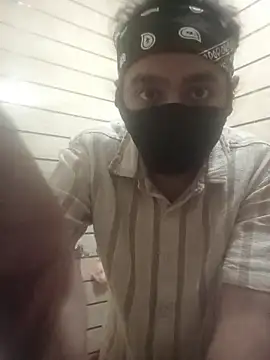 Snapshot of weeif chatting on 04/04/26, 10:40 weeif online show from 04/04/26, 10:40