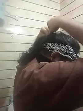 Snapshot of weeif chatting on 04/07/26, 09:48 weeif online show from 04/07/26, 09:48