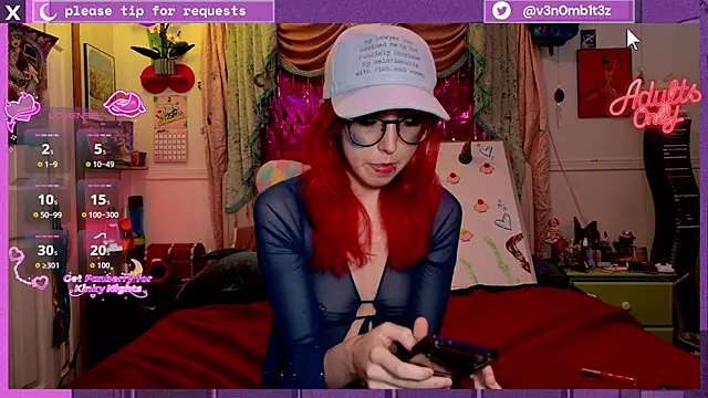 Snapshot of v3n0mb1t3z chatting on 05/14/26, 07:04 v3n0mb1t3z online show from 05/14/26, 07:04