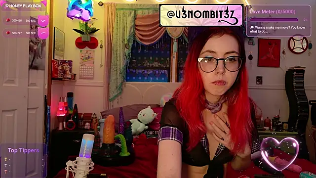 Snapshot of v3n0mb1t3z chatting on 06/25/26, 02:11 v3n0mb1t3z online show from 06/25/26, 02:11