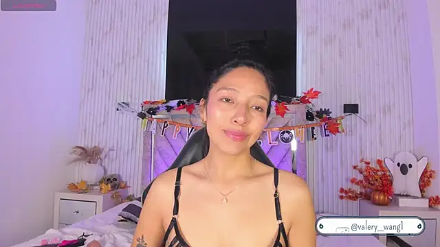 Valery wang online show from 11/03/25, 12:06