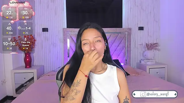 Valery wang online show from 11/10/25, 12:04