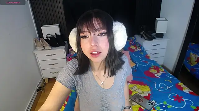 kittyhouse hs online show from 12/04/24, 02:53