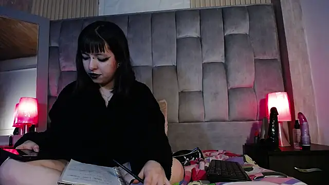 kittyhouse hs online show from 02/05/25, 05:09