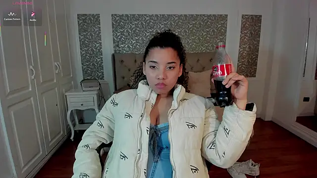 Mayaa ross online show from 09/15/25, 01:38