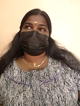 Snapshot of sulekha-mallu chatting on 09/10/25, 03:28 sulekha-mallu online show from 09/10/25, 03:28