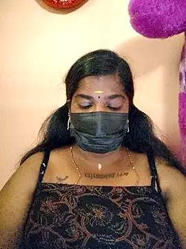 Snapshot of sulekha-mallu chatting on 10/18/25, 02:14 sulekha-mallu online show from 10/18/25, 02:14