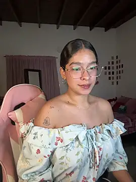 Snapshot of Arteatenea__ chatting on 06/05/26, 11:43 Arteatenea online show from 06/05/26, 11:43