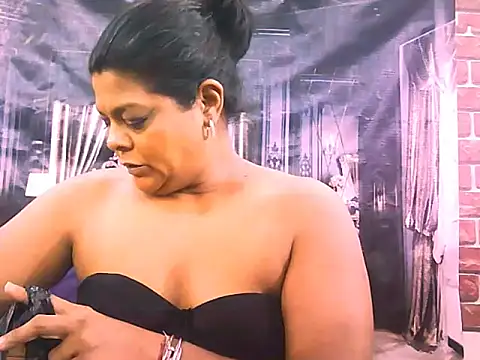 indianCherryPie online show from 12/14/25, 06:23