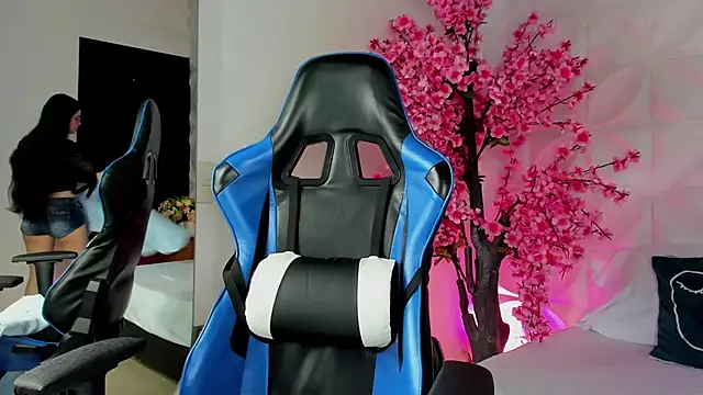 angelica dymond online show from 01/04/25, 10:24